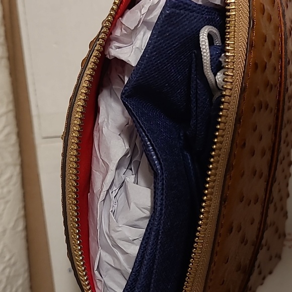 Dooney&Bourke crossbody Peny - Picture 4 of 7